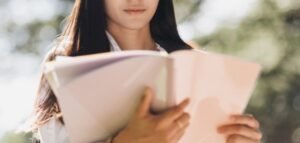 الشاعرة المصرية إيمان مرسال